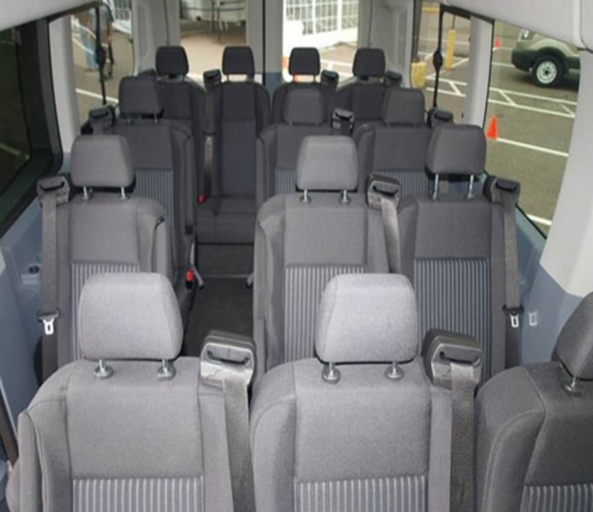 Interior seating of the heated Premium vehicle to Oruro